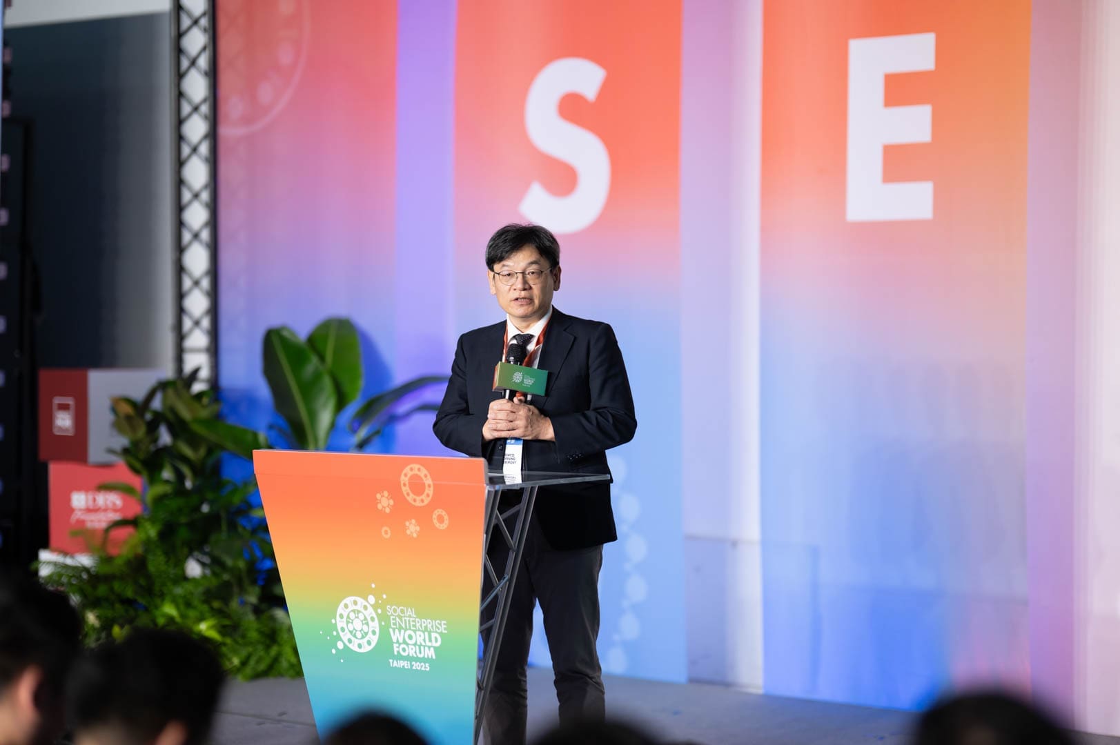 國發會主委葉俊顯在 SEWF25 開幕致詞提及「臺灣社會創新組織多元，不僅深耕在地，也積極拓展國際市場，展現臺灣社會創新實力。」